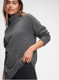 gap navy sweater