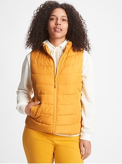 gap women puffer vest